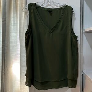 Ann Taylor olive green sleeveless top size L